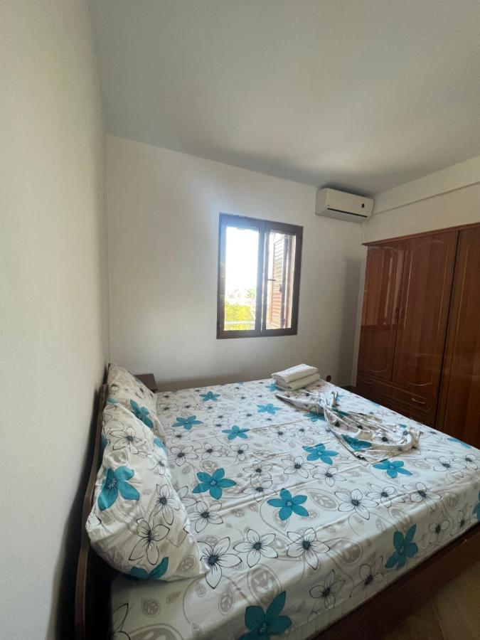 Kamberi Hotel & Apartments 2 เวลิโปเยอ ภายนอก รูปภาพ