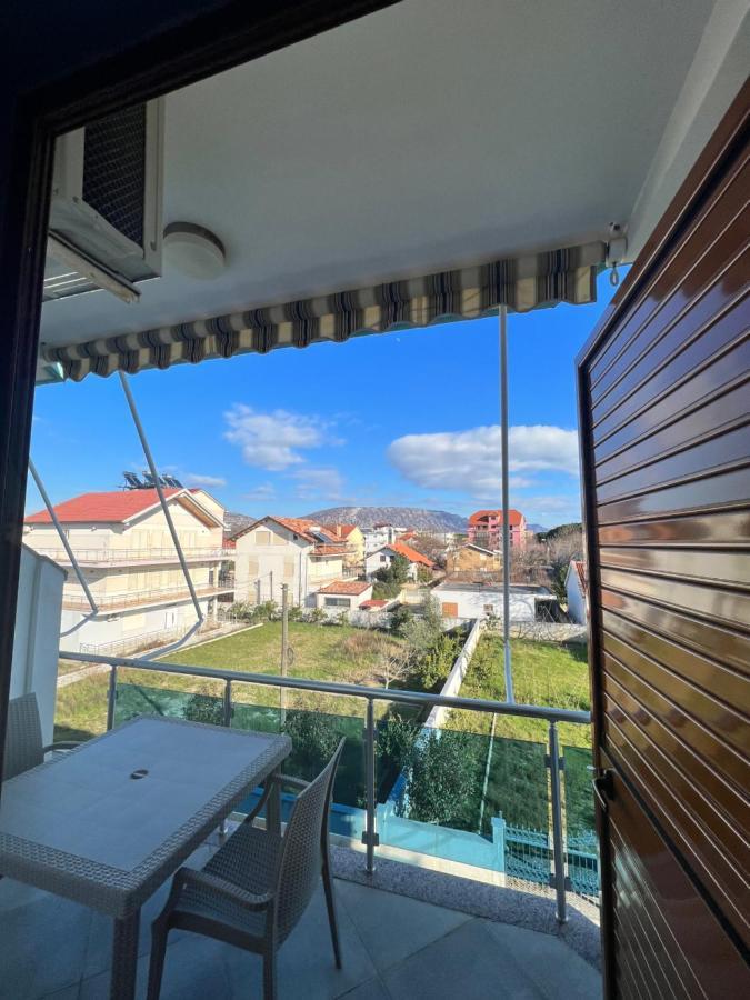 Kamberi Hotel & Apartments 2 เวลิโปเยอ ภายนอก รูปภาพ